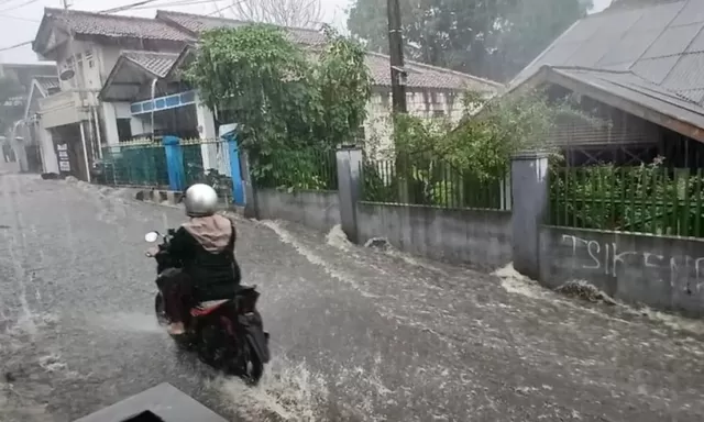 Peringatan Dini BMKG, Cuaca Ekstrem Melanda Pulau Jawa dari 29 Desember–10 Januari
