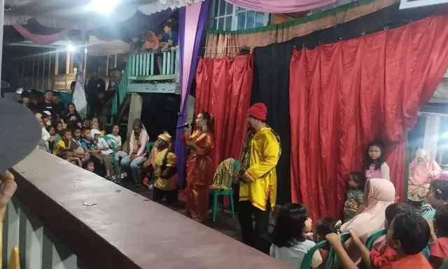 Malam Pertama Pengantin Baru Bersama Dulmuluk Bangsawan   