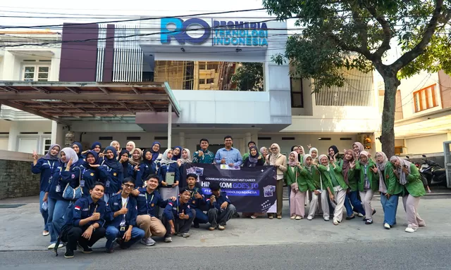 Mahasiswa Universitas Djuanda Bogor industry visit ke kantor Promedia Group, pelajari perkembangan media di era digital