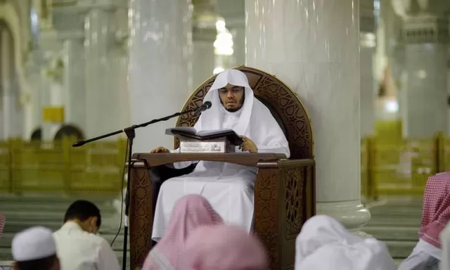 Rekomendasi Khutbah Jumat, Jauhi Ghibah, Renungkan Aib Sendiri