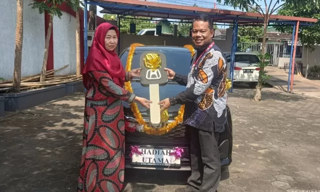 Nasabah Pensiunan Menangkan Mobil di Undian Gebyar Danagung 2025