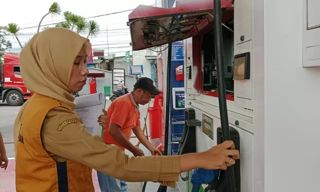  Jelang Mudik Nataru Sejumlah SPBU di Boyolali Lakukan Uji Tera