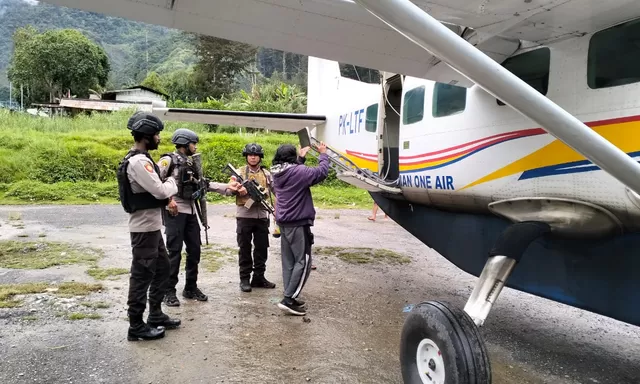 OTK di Kabupaten Puncak Kembali Berulah, Kali Ini Pesawat Caravan Asia One Ditembak