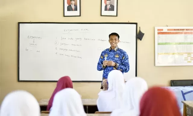 Ada 1.554 Formasi, Kemensos Buka Rekrutmen Guru Sekolah Rakyat, Cek Syaratnya
