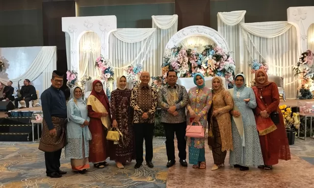 Sejumlah Tokoh Sumut Hadiri Pernikahan Farhan dan Suraya, Ali Umri Jadi Saksi