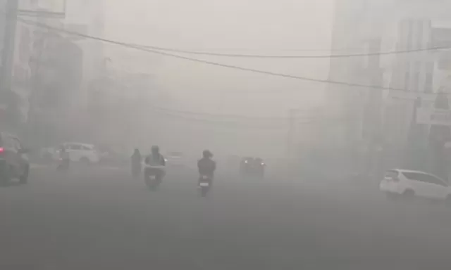 Langit Palembang Kembali Mengabu, Warga Frustrasi Pertanyakan Janji Manis Modifikasi Cuaca