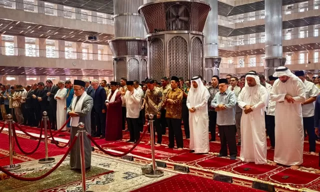 Jusuf Kalla Mendoakan Amir Qatar Sheikh Hamad bin Khalifa Al Thani di Istiqlal