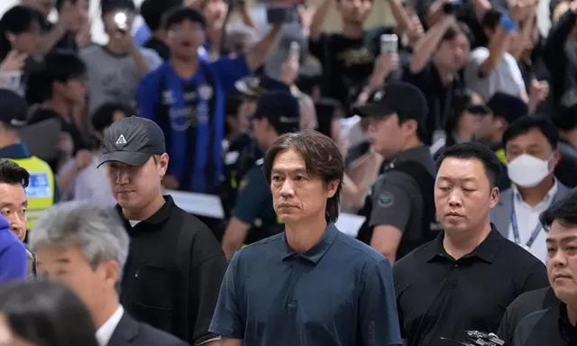 Ratusan Suporter Korea Selatan Serbu Bandara, Meneriakkan Hinaan; Para Pemain Dikawal Polisi