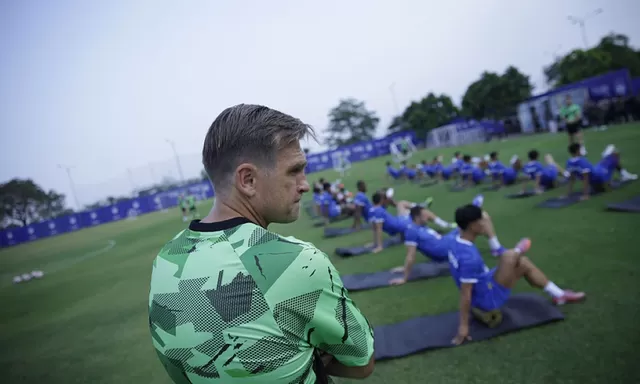 Igor Tolic Pimpin Latihan Perdana Persib, Enam Pemain Absen