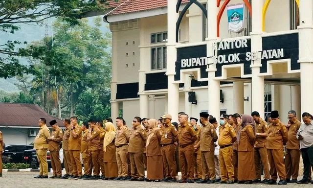 Tak Ingin Proyek Molor, Bupati Minta OPD Solok Selatan Manfaatkan Cuaca Kondusif