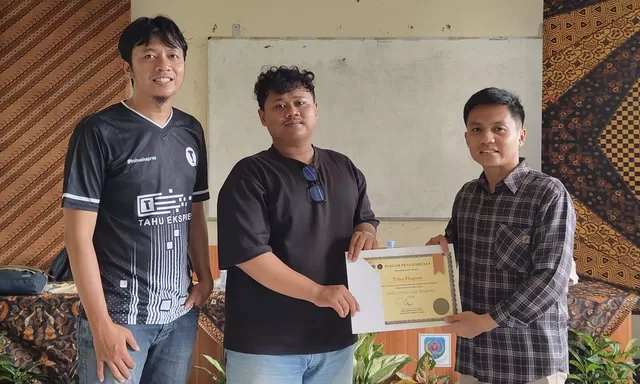 Tahu Ekspres Masuk Sekolah, Bekali Siswa SMAN Situraja Ilmu Jurnalistik Dasar