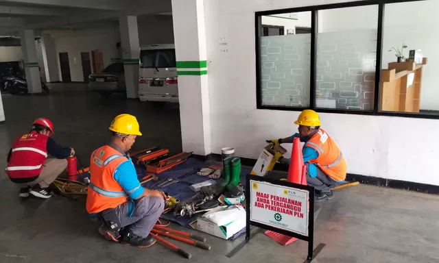 Jamin Kenyamanan Pelanggan Selama Libur Panjang, PLN UP3 Sumedang Lakukan Inspeksi Kelengkapan Alat Kerja dan APD Petugas