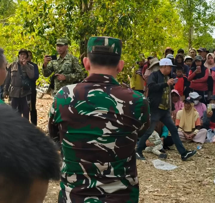 Ratusan Warga Kepung Lokasi Rencana Pembangunan Batalyon Yon TP di hutan Anrang, BPK dan Dandim Turun Langsung Cek Lahan