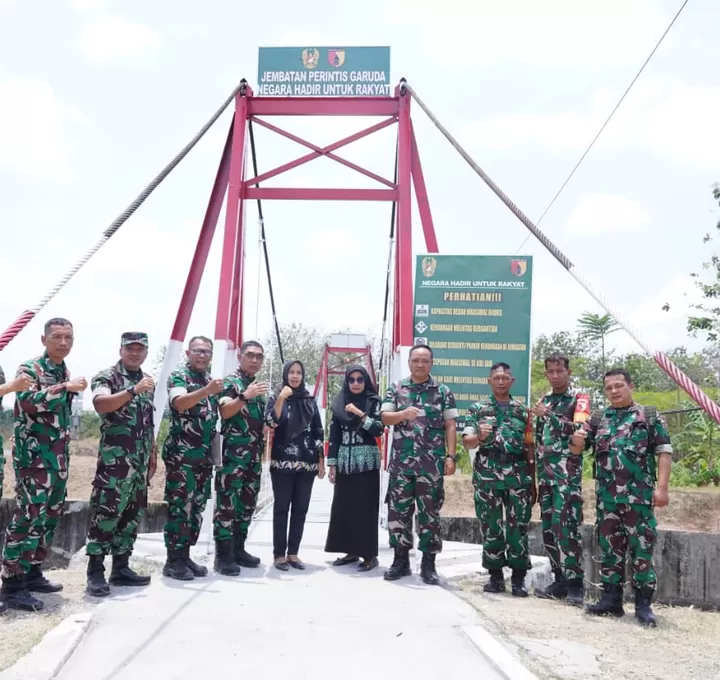 Tim Wasrik Itdam V/Brawijaya Tinjau Proyek Pembangunan Jembatan di Wilayah Kodim 0808/Blitar
