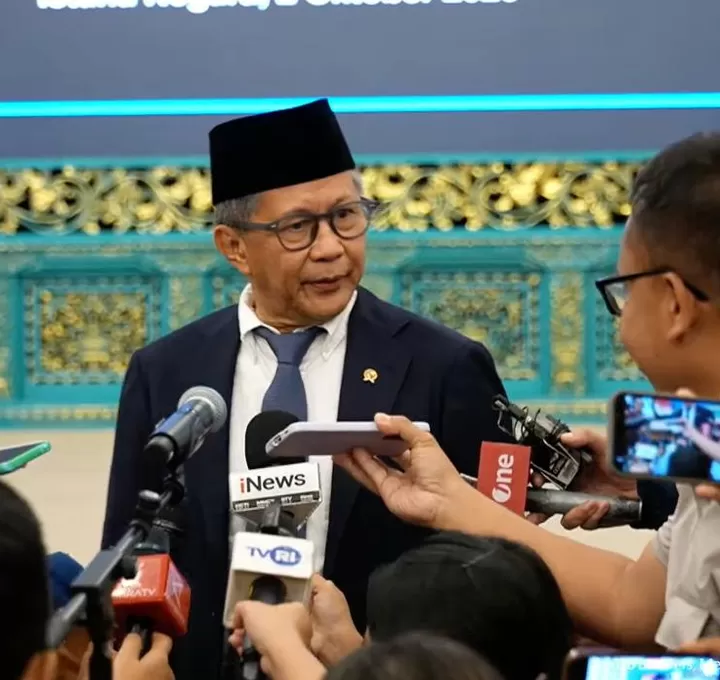 Pengkritik Pemerintah Jadi Wantimpres: Rocky Gerung Resmi Dilantik Presiden Prabowo