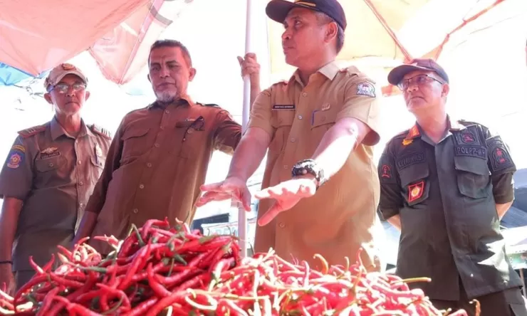 Pejabat Pemkab Aceh Barat sidak pasar, ada apa?