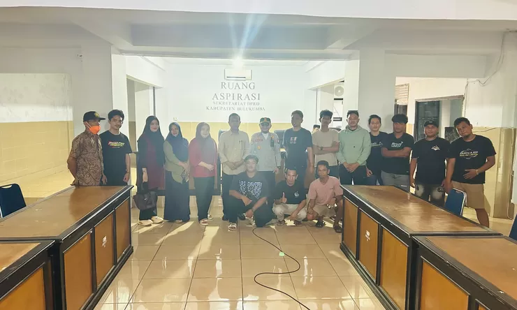 Peduli Travel Angkutan Lokal, Wakil Ketua DPRD Bulukumba Minta Penghentian Sementara Operasi Bus AKAP