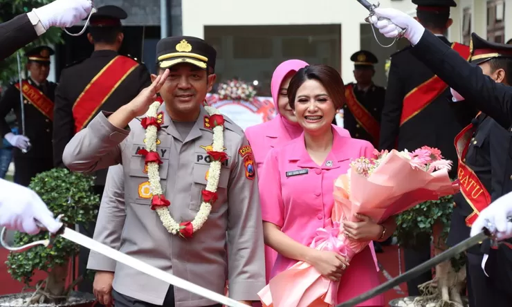 Dari Sahabat ke Sahabat: Kisah Sertijab Penuh Haru di Polres Batu, Pimpinan Baru Sapa Warga dengan 'Kulonuwun'"
