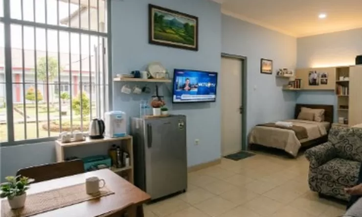 Ombudsman Bongkar "Resort Mewah" di Lapas Cibinong: Ada Kamar Suite, Gym, dan Parkiran Mobil Mewah