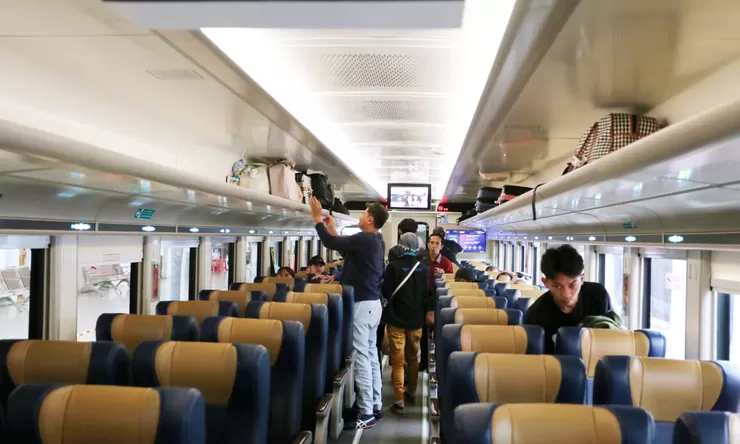 Flash Sale Tiket Kereta Mudik Lebaran 2026: KAI Beri Diskon Spesial Mulai Sore Ini