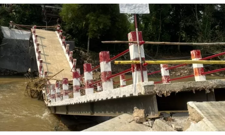 Jembatan di Rumpin Ambruk, Pemerintah Kabupaten Bogor Lakukan Penanganan Darurat