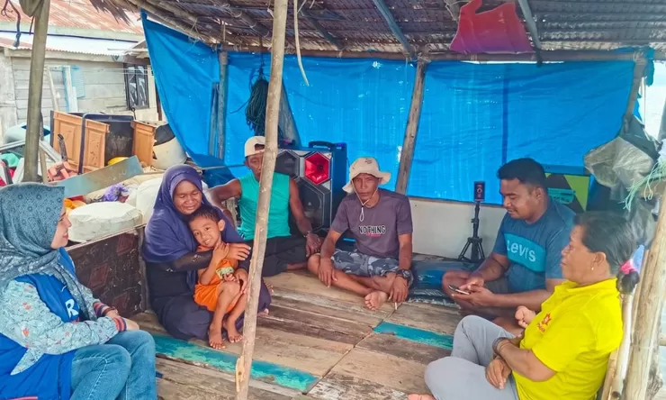Mantri BRI Bergantung pada Kapal dan Perahu untuk Bertemu Nasabah di Kabupaten Banggai Kepulauan