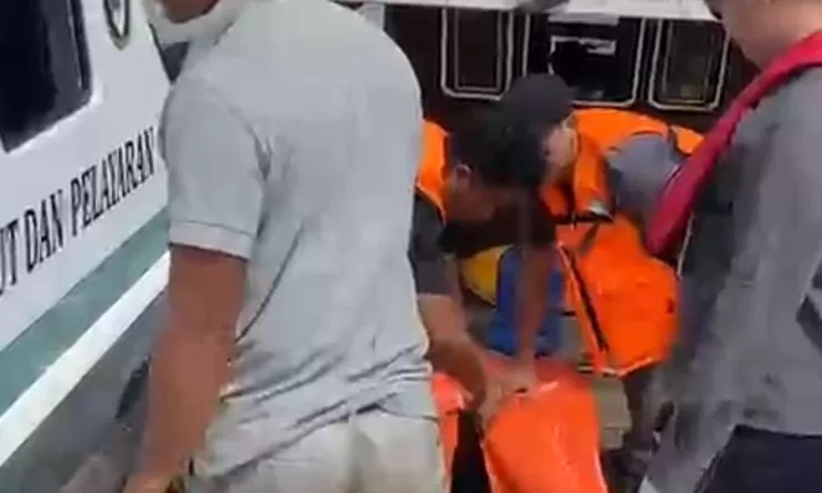 Detik-detik Kapal Pompong Karam di Tanjung Buton, 1 Tewas dan 3 Hilang