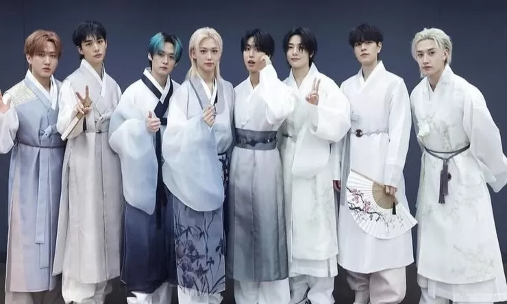 Terjemahan Lirik Lagu This & That, Stray Kids