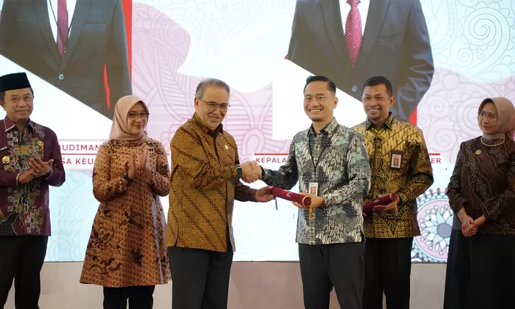 Aris Budiman Resmi Jabat Kepala OJK Jember, Siap Perkuat Kolaborasi dengan Pemerintah Daerah