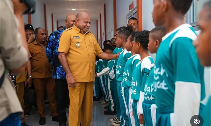 Gubernur Matius D. Fakhiri Usul ke Pemerintah Agar Prioritaskan Putra Asli Papua Jadi Pengajar di Sekolah Rakyat