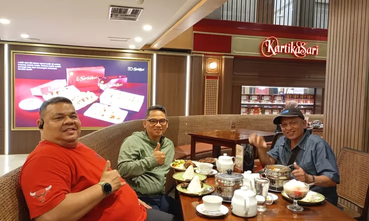 Sehari Menikmati Kuliner dan Berburu Oleh-oleh Khas Bandung di Dago