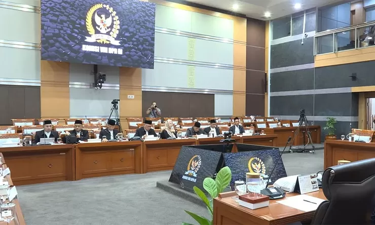 Viral Pernyataan Ketua KBIHU Jabar soal Jemaah Haji Lansia, DPR Tegur dan Warganet Soroti Antrean Haji