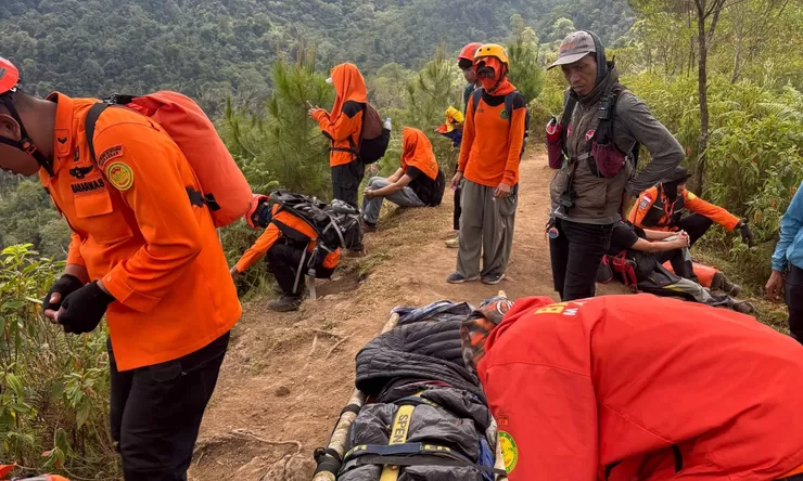 Jatuh dari Hammock di Gunung Bulu Baria Hingga Alami Cedera, Pendaki di Evakuasi Tim SAR Gabungan