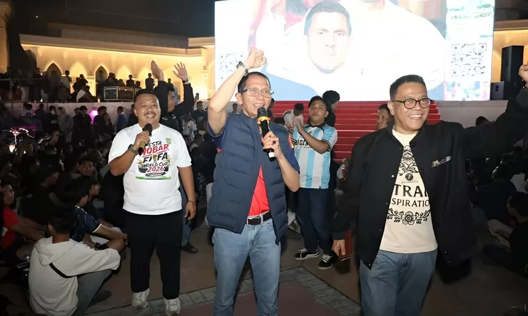 Lautan Manusia di Dataran Engku Putri, Wali Kota Batam Larut dalam Kemeriahan Nobar Final Piala Dunia 2026.