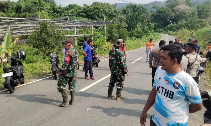 Di Ancam Si Jago Merah, Damkar Jemaja Sigap Turun Lokasi
