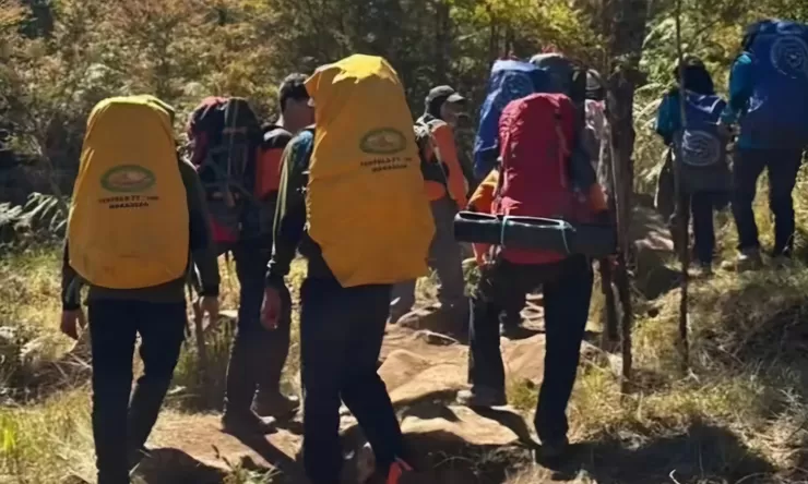 2.557 Pendaki Padati Bawakaraeng Jelang HUT RI, Basarnas Siagakan 211 Personel: Penyewaan Alat Camping Bro Outdoor Laris Manis