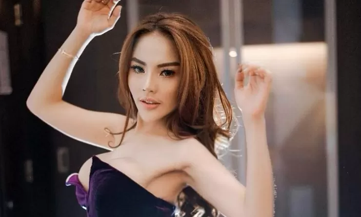 5 Potret Gemoy Lisa Mariana, Model Seksi yang Ngaku Jadi "Ani-ani" Akang Ridwan Kamil