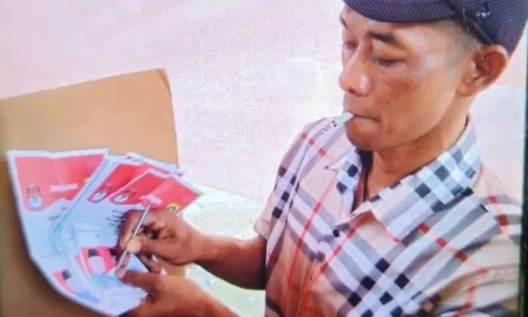 Cek Fakta, Seorang Pria Coblos Lebih Dari Satu Surat Suara di TPS Kabupaten Bogor saat Pilkada 2024