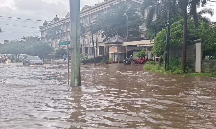 Jakarta Kembali Banjir! 34 RT Terendam, Air Capai 2,5 Meter