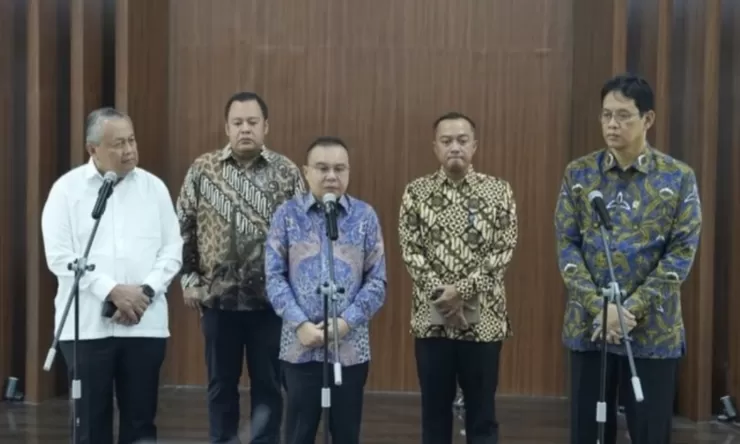 Pertemuan Menkeu dan Gubernur BI di DPR, pemerintah pastikan tak ada pergantian jabatan