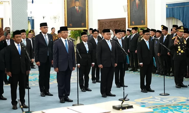 Reshuffle Kabinet Merah Putih ke-7: Prabowo lantik 18 pejabat, Bahlil rangkap dua jabatan