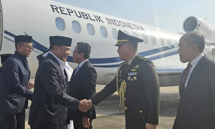 Kolonel Tengku Sony Dampingi Menko Polkam Sampaikan Takziyah Presiden Prabowo untuk Mendiang Mantan Amir Qatar