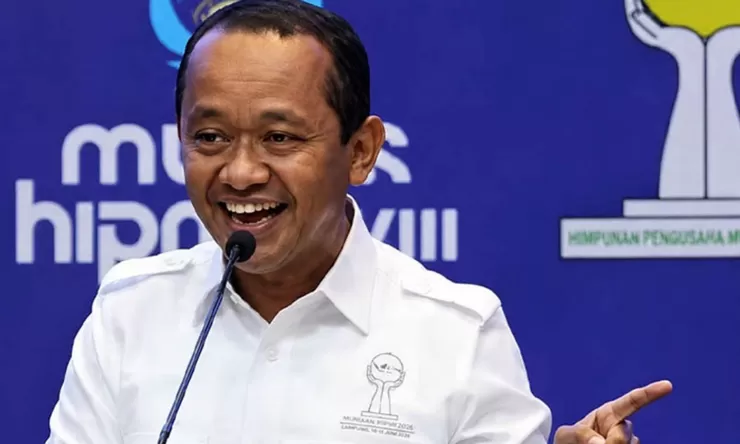 Bahlil Sentil Kenerja Kementerian Perumahan di Depan Wajah Prabowo