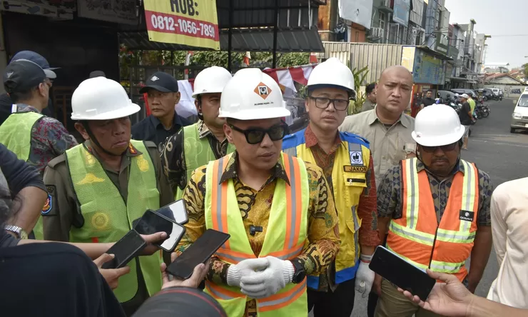 Pilar Saga Ichsan Dorong Penataan Utilitas Berkelanjutan, SDABMBK Tangsel Perkuat Pengawasan Kabel Fiber Optik