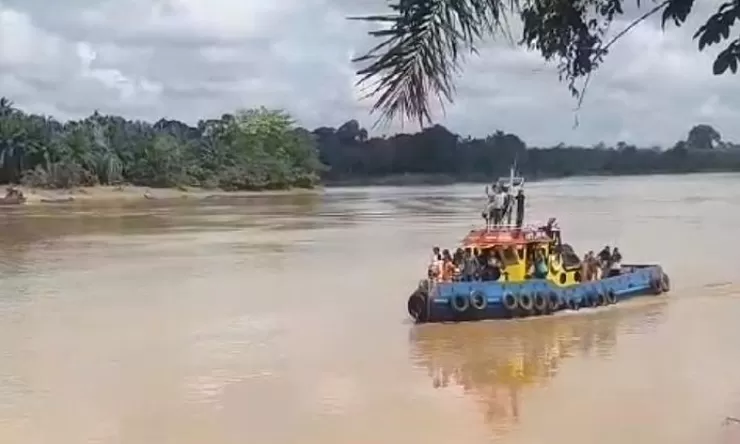 Polemik Batubara Jalur Sungai Jadi Membara, Warga Kejar Tugboat Yang Nekad Melintas