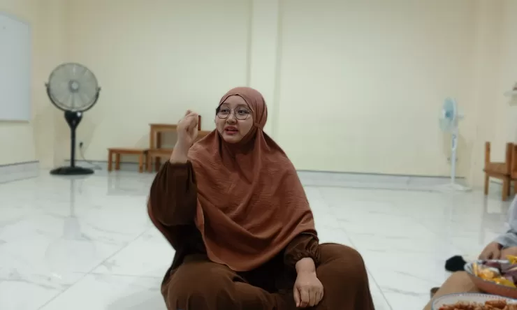 “Saya Berhenti Mencubit Anak”: Ketika English Club Mengubah Cara Orang Tua Memahami Proses Belajar