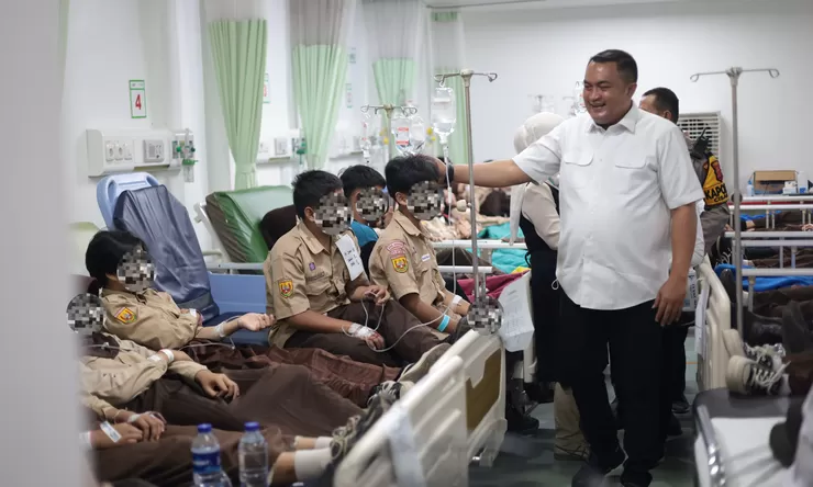 103 Siswa SMPN 2 Cisarua Terindikasi Keracunan, Sampel Makanan Diuji di Labkesda