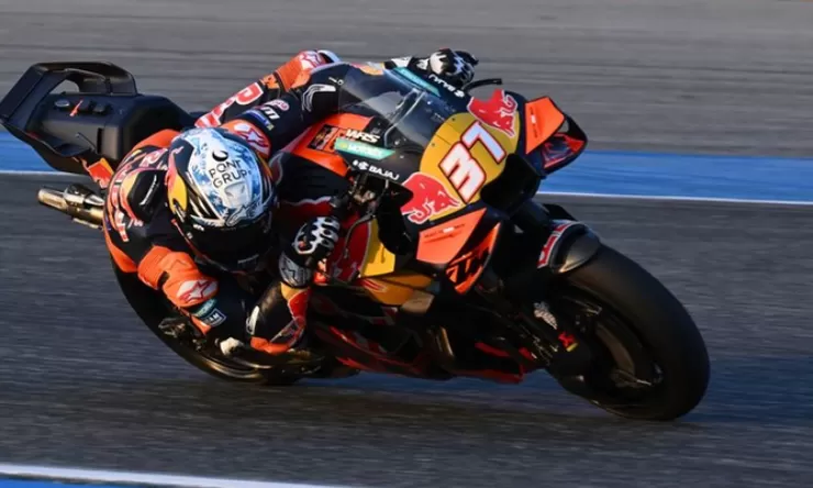 MotoGP Thailand 2026 : Acosta Juara Sprint Race, Usai Duel Sengit dan Kontroversial dengan Marquez
