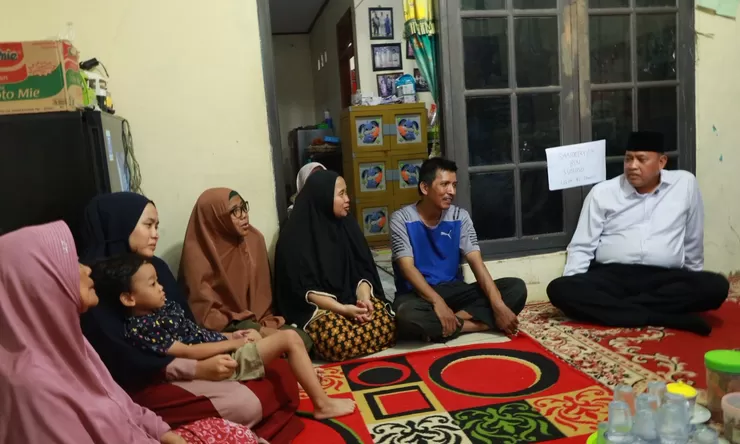 Wali Kota Bekasi Jamin Biaya Pendidikan Anak Korban Kecelakaan Mobil Distribusi SPPG di Aren Jaya