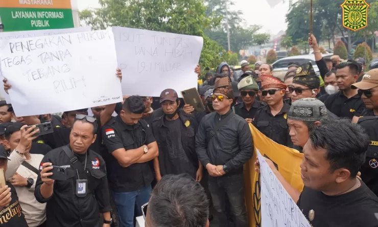 Kejati Kalbar Kembalikan Hibah Gedung Usai Didemo Ratusan Massa Barisan Pemuda Melayu